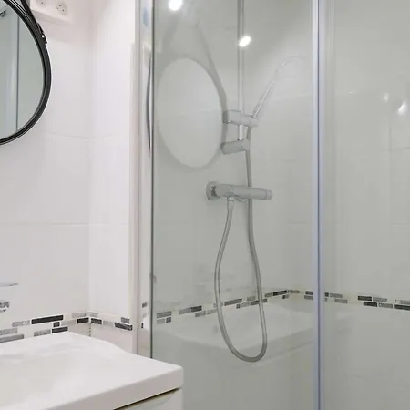 Apartment - T2 A Deux Pas De La Plage, Parking Prive - Fr-1-877-54
